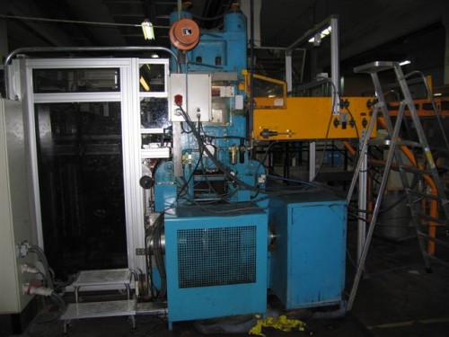 и упаковка больших пазлов.jpg (60.17 КБ) 31287 просмотров .<br />Для относительно больших пазлов (от 500 штук и больше) используются станки, которые автоматизированы на 100%