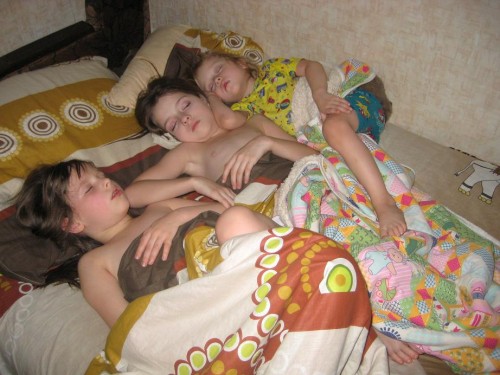 дети спят.JPG