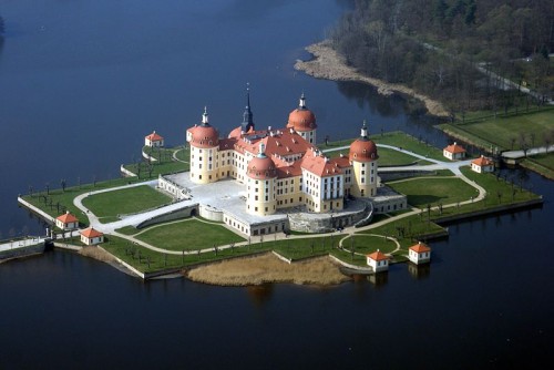 Luftbild_Schloss_Moritzburg_2014-03-29_1.JPG
