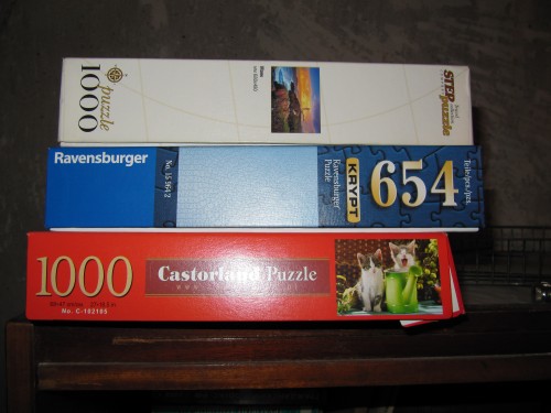 Нашлись под потолком в будущей гардеробной с внутренностями в виде гаечных ключей оО