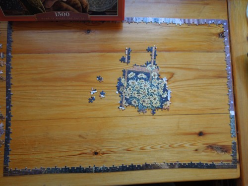 Начала, конечно, с подсолнухов...