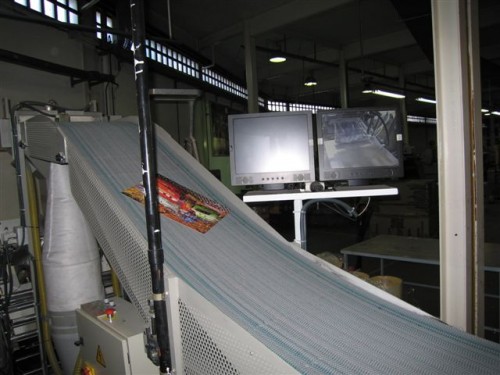 разрезанный пазл.jpg (58.87 КБ) 31941 просмотр .<br />Этот пазл уже разрезан на тысячи маленьких деталей, но еще не разбит (не рассыпан), а крепко держится в связки с элементами.